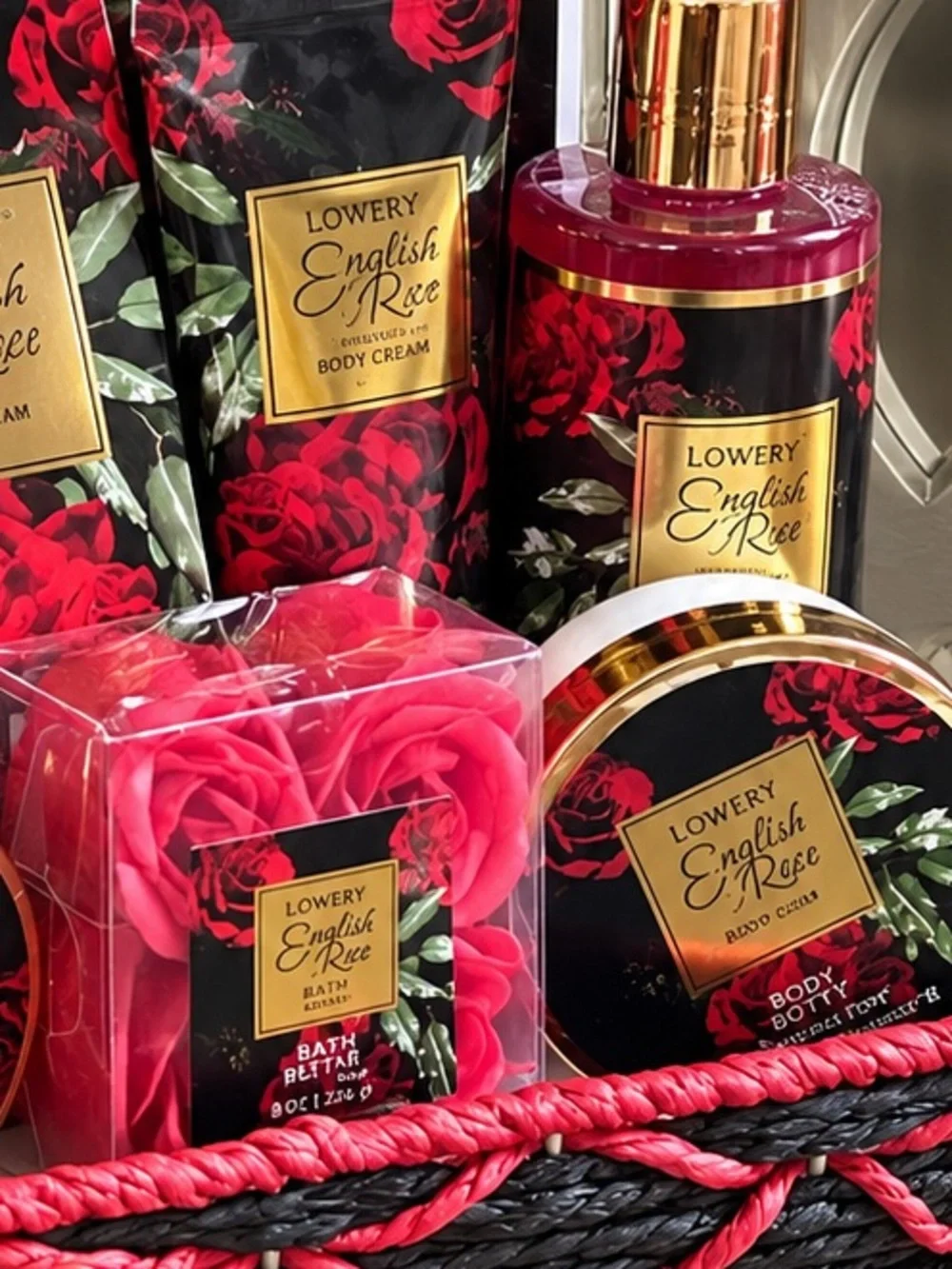 LOVERY Luxury Spa Gift Set Rose Scented Lotion Bath Basket Mothers Day New
